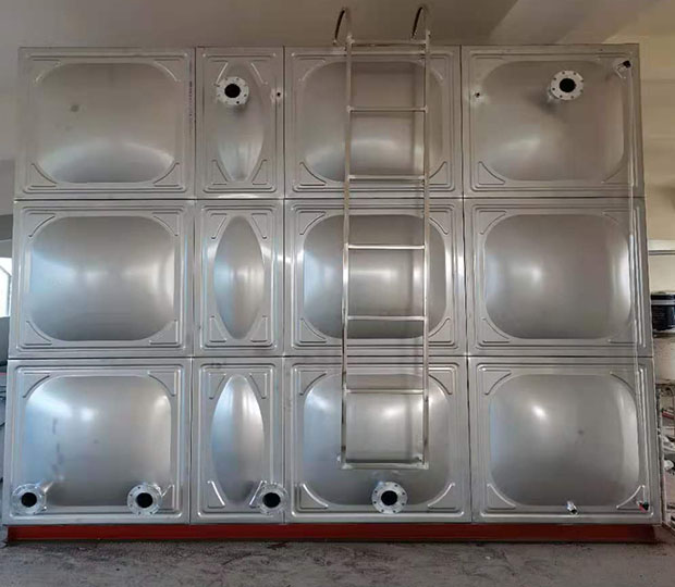 貴港西江教育園不銹鋼水箱安裝完成案例