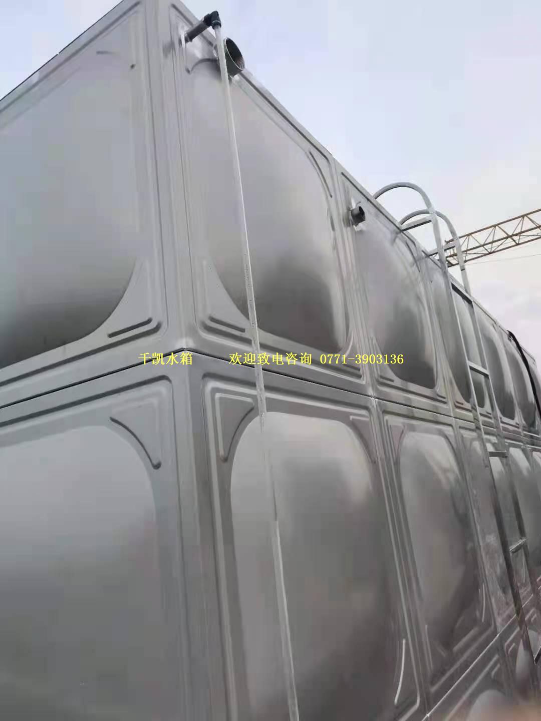 武鳴里建四小不銹鋼水箱用時(shí)3天完成安裝